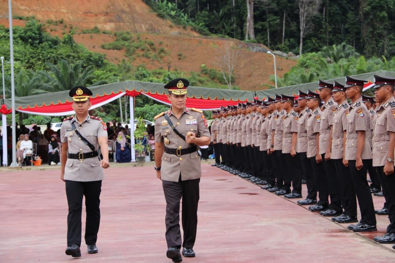 Kapolda Kaltara Pimpin Upacara Penutupan Pendidikan Pembentukan Bintara